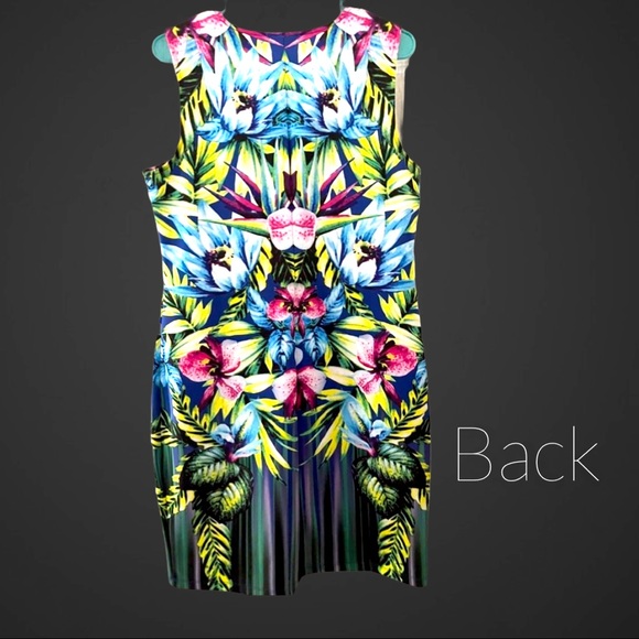 Ladies Summer Dress - Picture 2 of 3